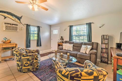 2 Mi to Beach Canal Front Home in Hudson — 4-Star Luxury Hotel in Hudson, United States