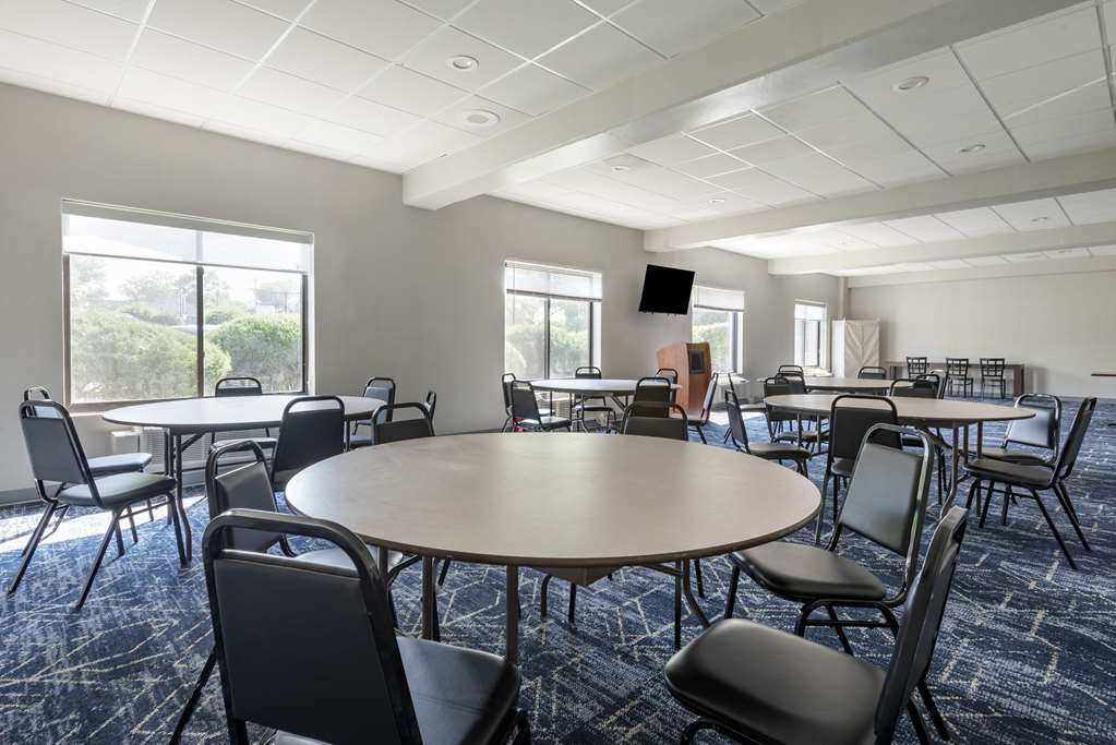Comfort Inn Philadelphia International Airport - photo 19