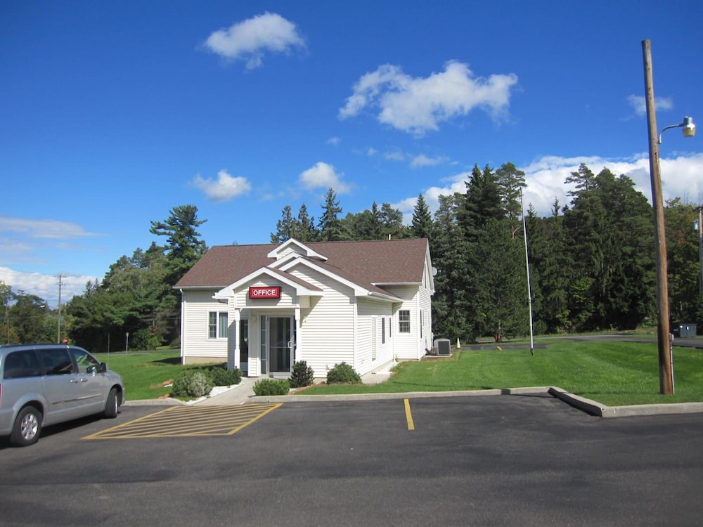 The Springwater Inn - photo 30