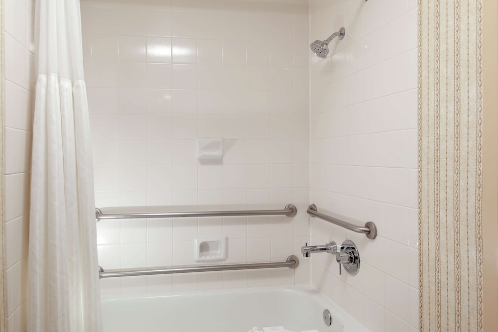 Hilton Garden Inn Charlotte North - photo 17