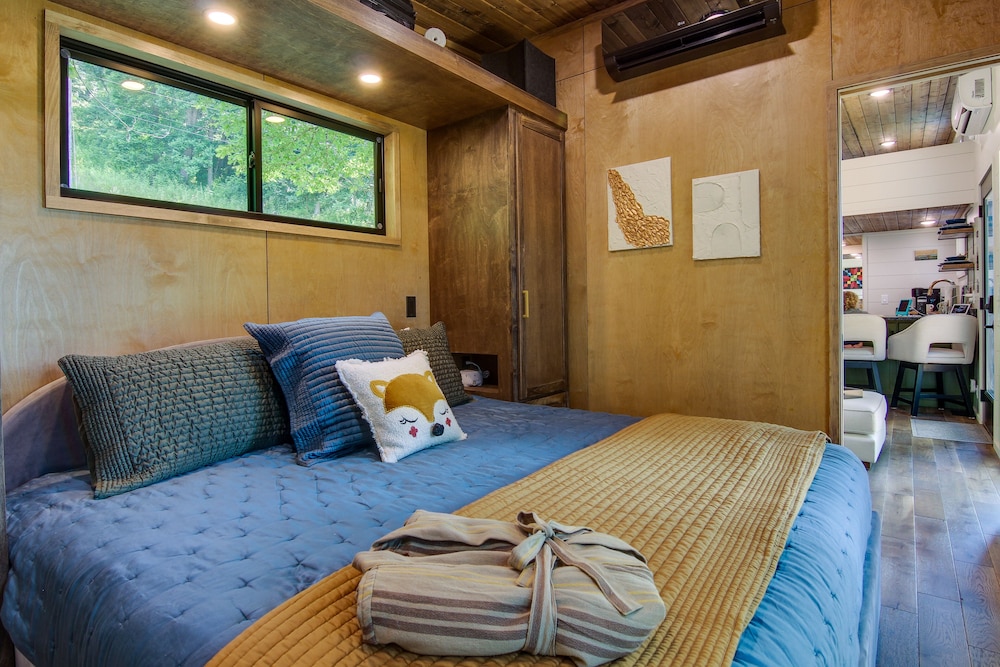 Upscale Modern Tiny Cabin on Cane River - photo 3