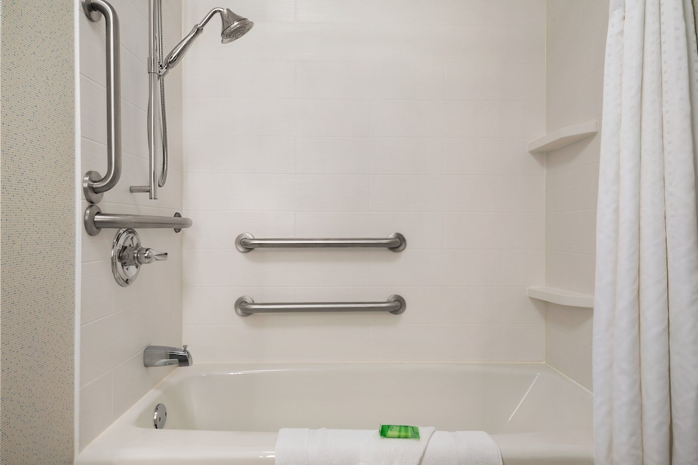 Holiday Inn Express & Suites McAlester by IHG - photo 15