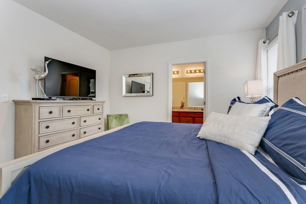 Amazing 7 Bedroom Solterra New Resort Home 7 Villa by Redawning - photo 11