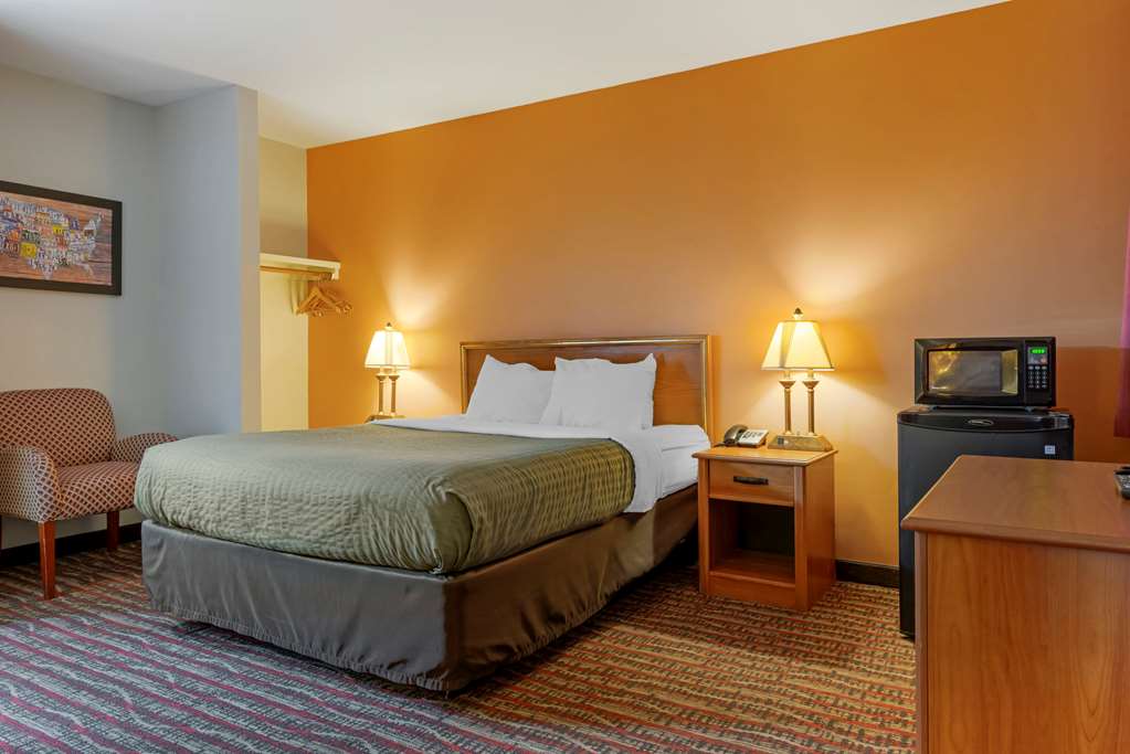 Econo Lodge Lakeview - photo 20