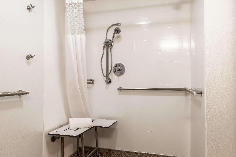 Hampton Inn Rockford - photo 26