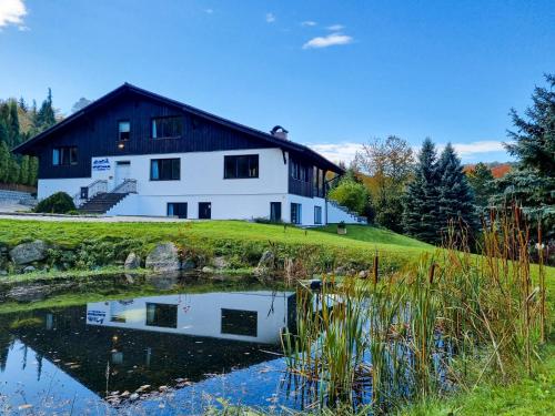 Sporthaus Sosnówka Deluxe Villa & Garden — 4-Star Luxury Hotel in Sosnowka, Poland