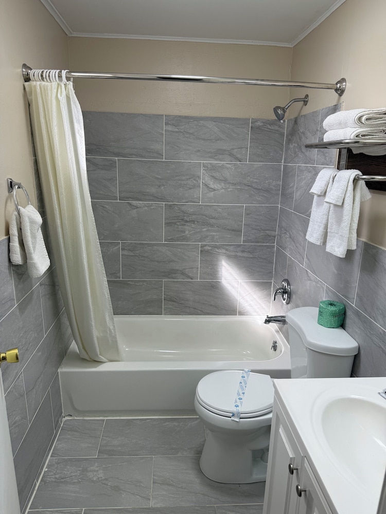 Boone Trail Inn - photo 31