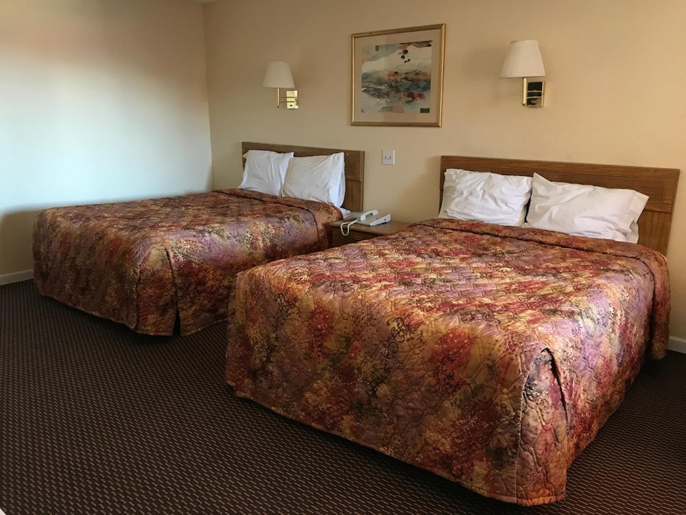 Regal Motel in Las Vegas New Mexico - photo 16