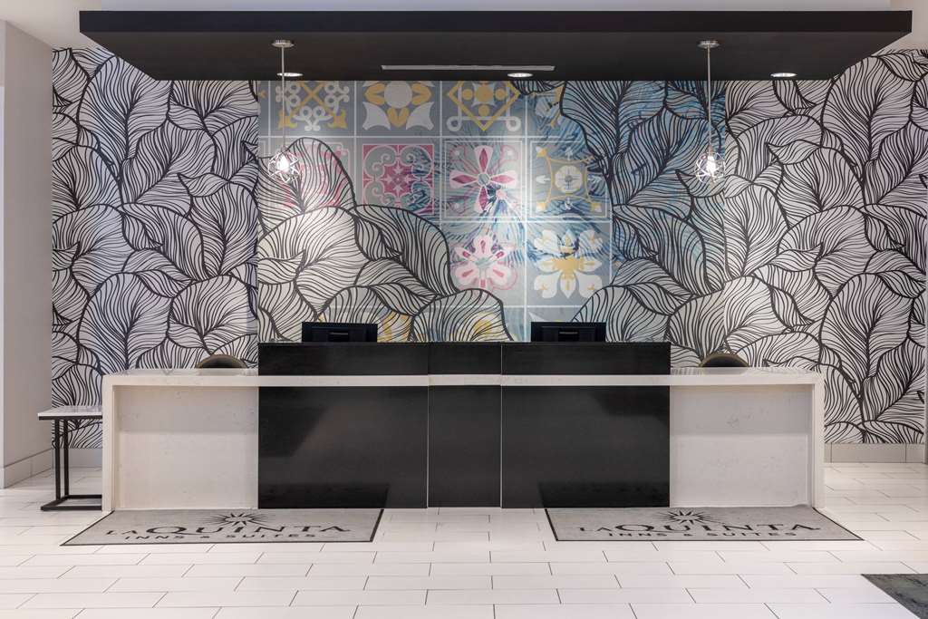 La Quinta Inn & Suites by Wyndham Maricopa Copper Sky - photo 8