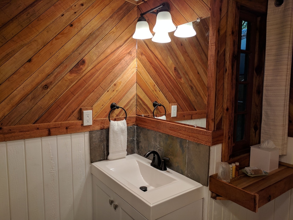 Emerald Forest Cabins - photo 105