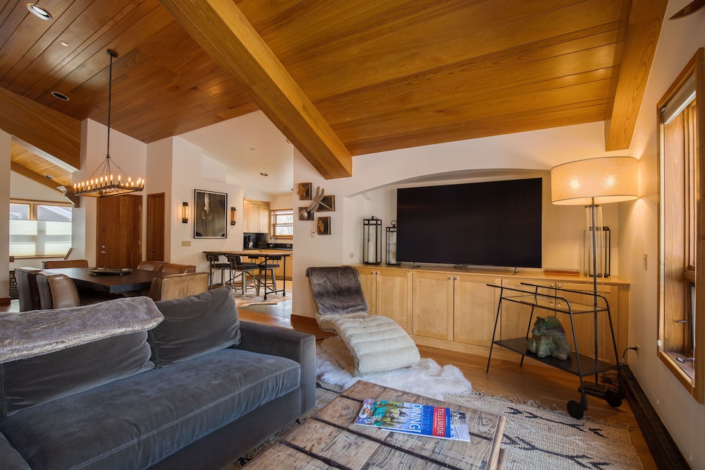 Element 52 Auberge Collection - photo 200
