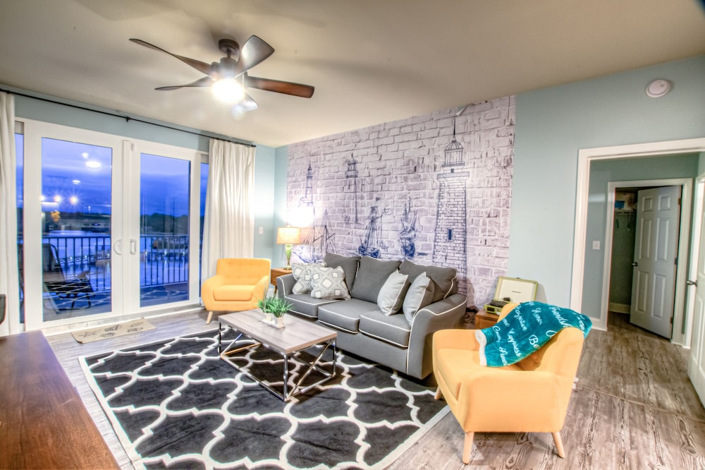Laketown Wharf Resort by Aneliya's Rentals - photo 602
