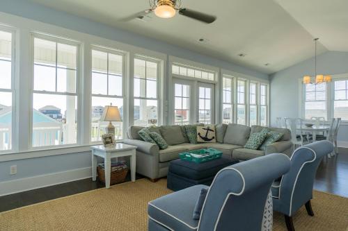 Kiki Hut by Oak Island Accommodations - photo 27