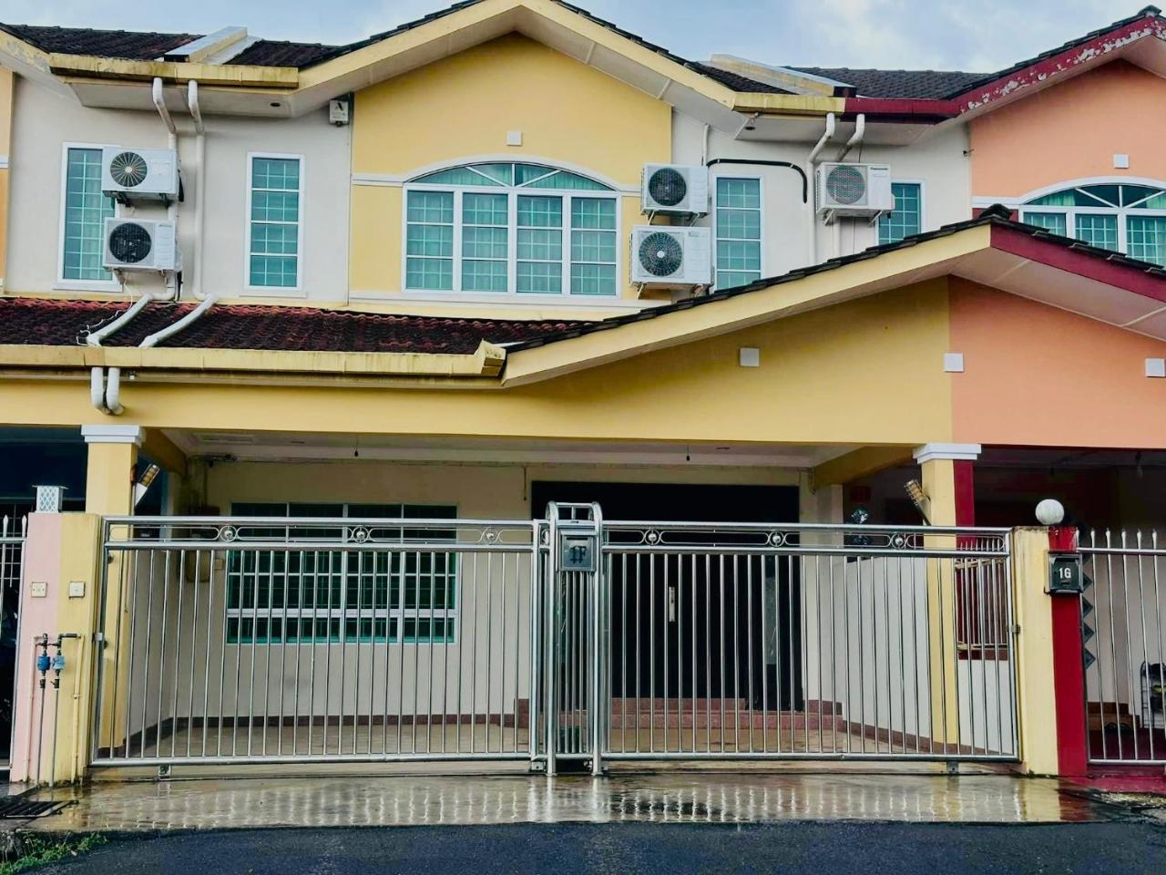 HmHome Three — 4-Star Luxury Hotel in Sibu, Malaysia