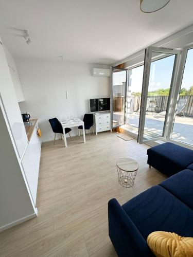 LuxFlats Apartament Słoneczne Widoki — 4-Star Luxury Hotel in Jastrzebia Gora, Poland