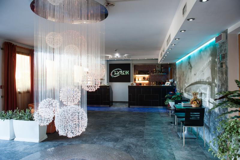Orange - last minute hotel in Milan