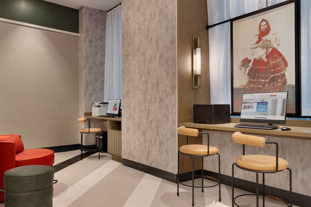 DoubleTree by Hilton New York Downtown - photo 34