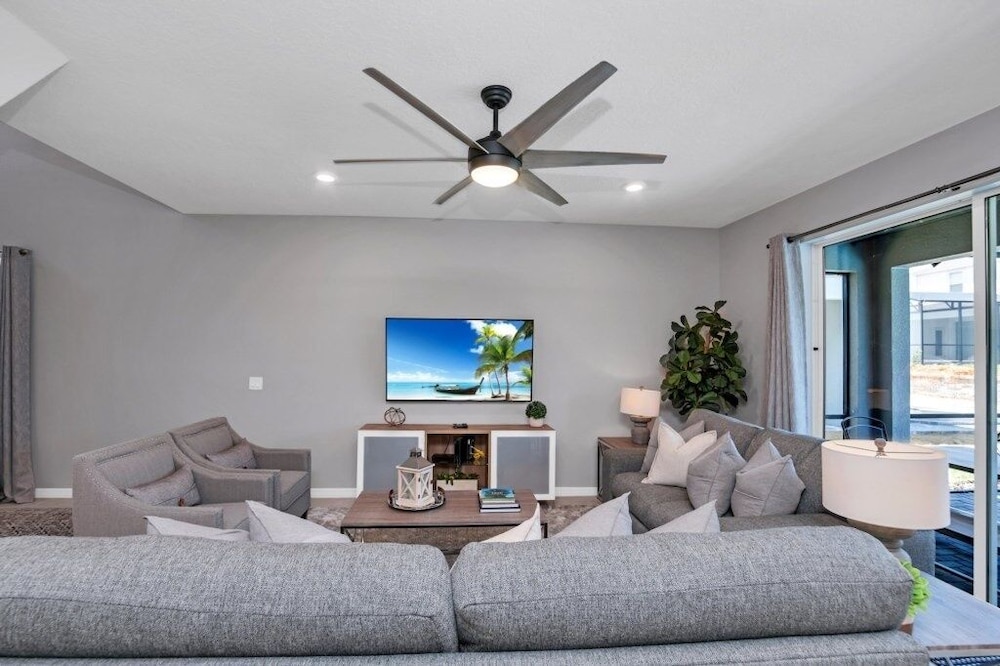 5 Bed With Fantastic Game Room In Fun Resort 5 Bedroom Townhouse by RedAwning - photo 20