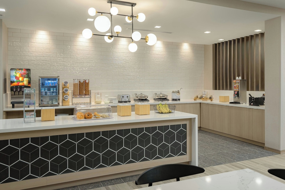 Towneplace Suites By Marriott Cincinnati Oakley - photo 37