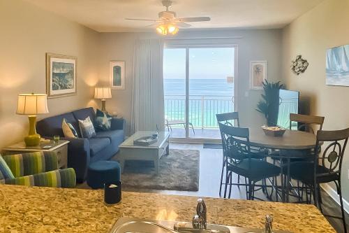 Sterling Reef Hotel - photo 4