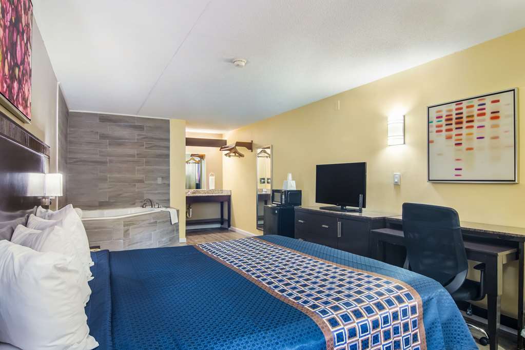 Rodeway Inn & Suites Monroeville Pittsburgh - photo 18
