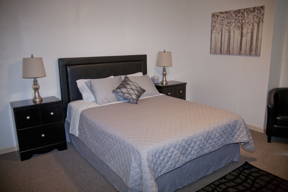 The Green Tree Hotel - photo 20