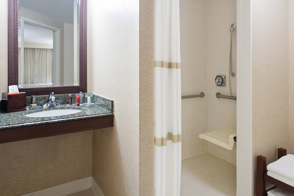 Pittsburgh Marriott City Center - photo 16