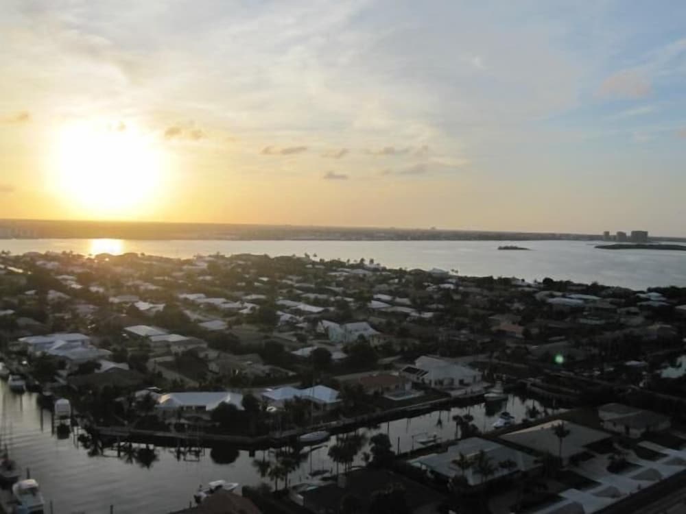 Condos at Singer Island Resort&Spa - photo 100