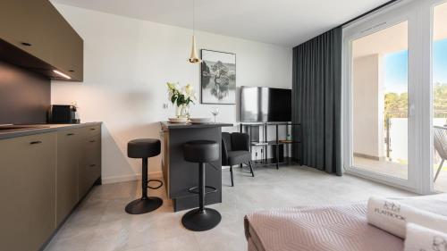 Flatbook Apartamenty Sztutowo Baltic Garden z Basenem i Parkingiem — 4-Star Luxury Hotel in Sztutowo, Poland