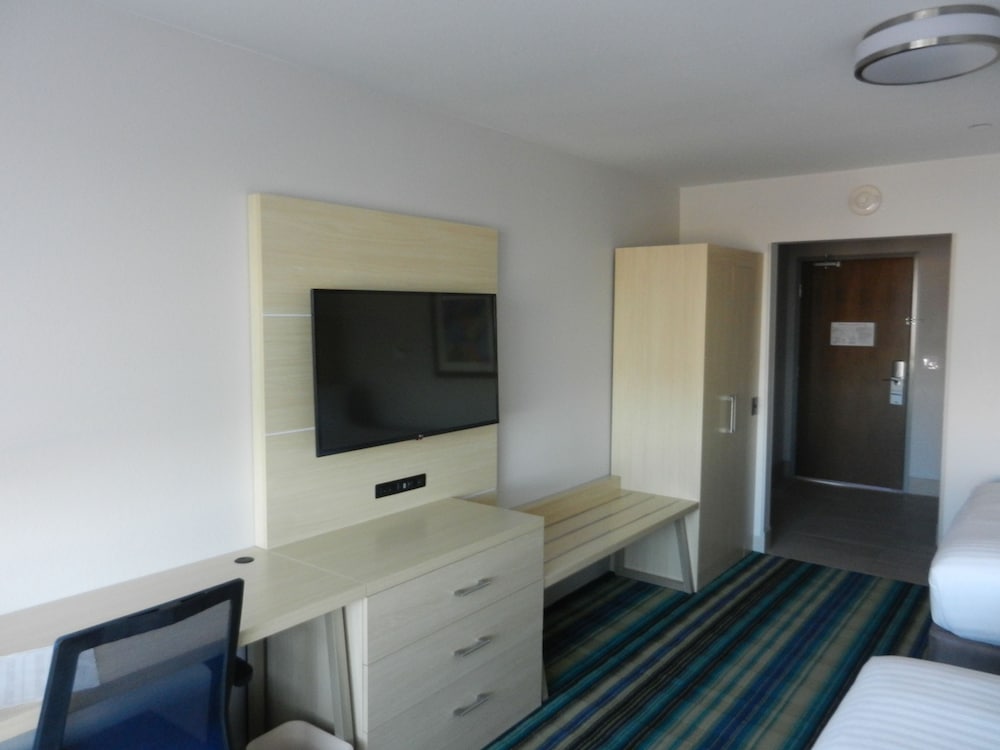 Holiday Inn Express & Suites Phoenix West Buckeye by IHG - photo 9