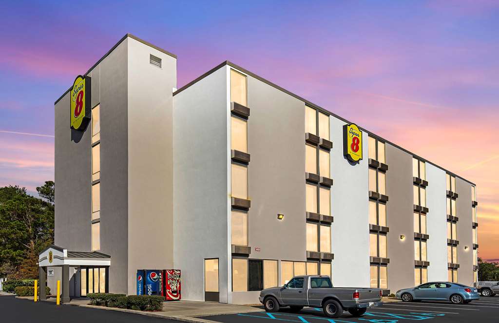Super 8 by Wyndham Myrtle Beach Market Common Area - featured photo