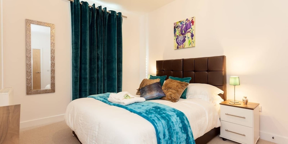 Castle Haven — 4-Star Luxury Hotel in Redhill, United Kingdom