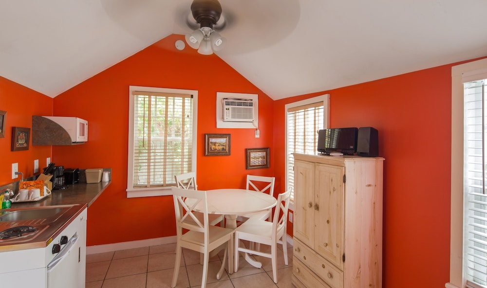 Wicker Guesthouse - photo 37