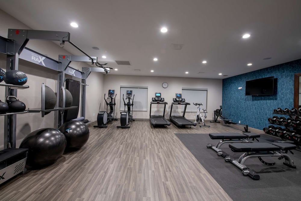 Hampton Inn & Suites Duncanville Dallas - photo 57