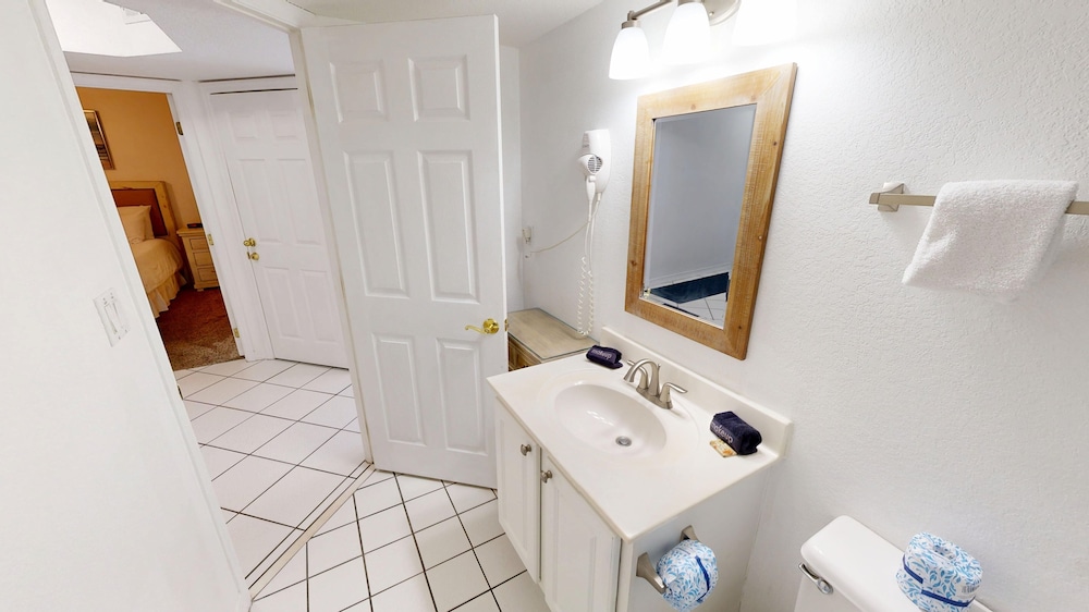 Islander Beach Resort 2005 2 Bedrooms 2 Bathrooms Condo - photo 18