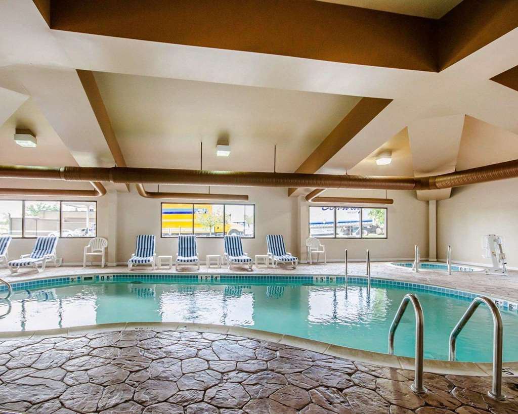 Comfort Suites Louisville East — Louisville