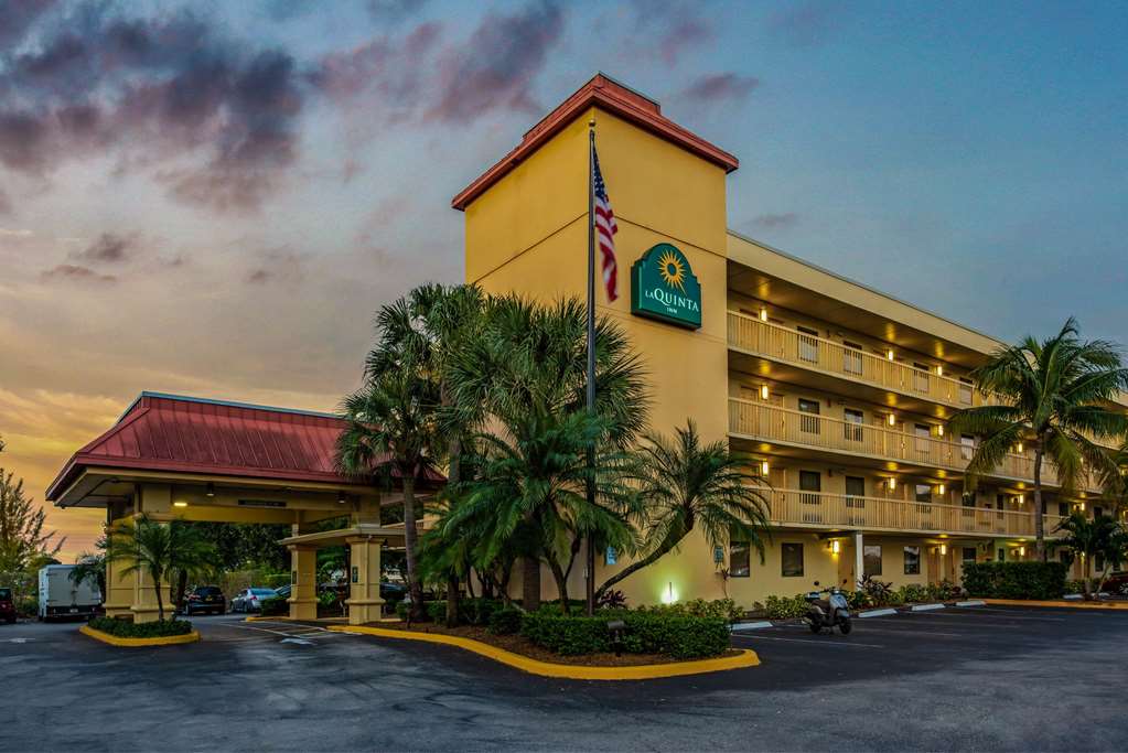 La Quinta Inn by Wyndham West Palm Beach Florida Turnpike - photo 7