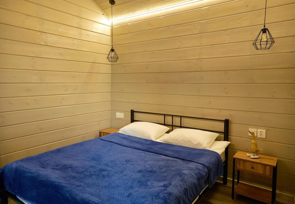 Beavers and Ducks - carbon neutral hotel in Unknown City