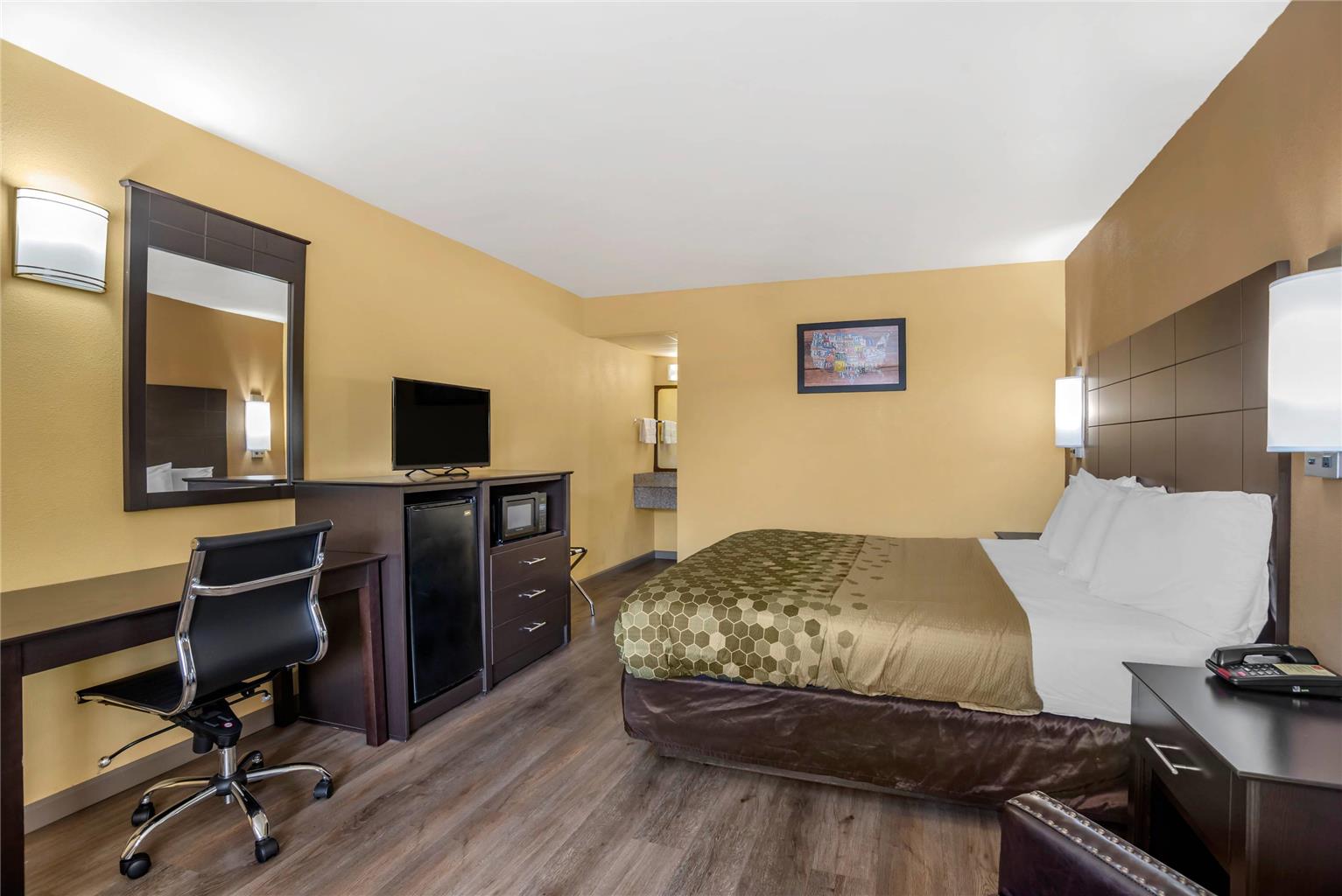 Econo Lodge Easton Route 50 - photo 12