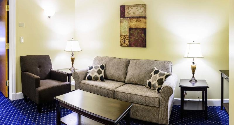 Asbury Inn & Suites - photo 15
