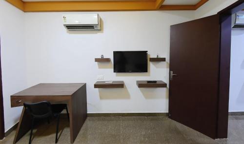 Chola Inn — hotel in Mayiladuthurai