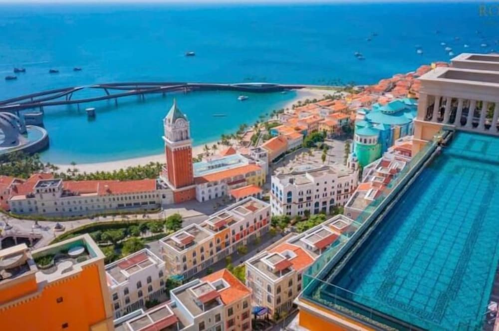 La isla Apartments & Villas Sea View & Fireworks Phu Quoc — 4-Star Luxury Hotel in Phu Quoc, Vietnam