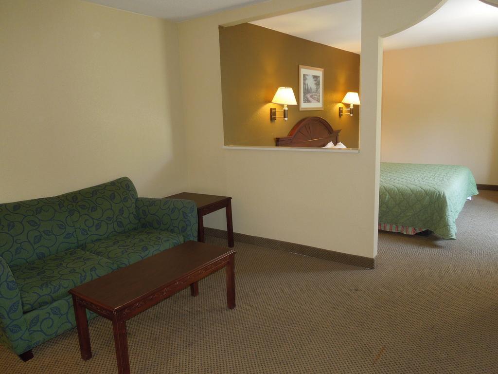 Days Inn Independence - photo 6