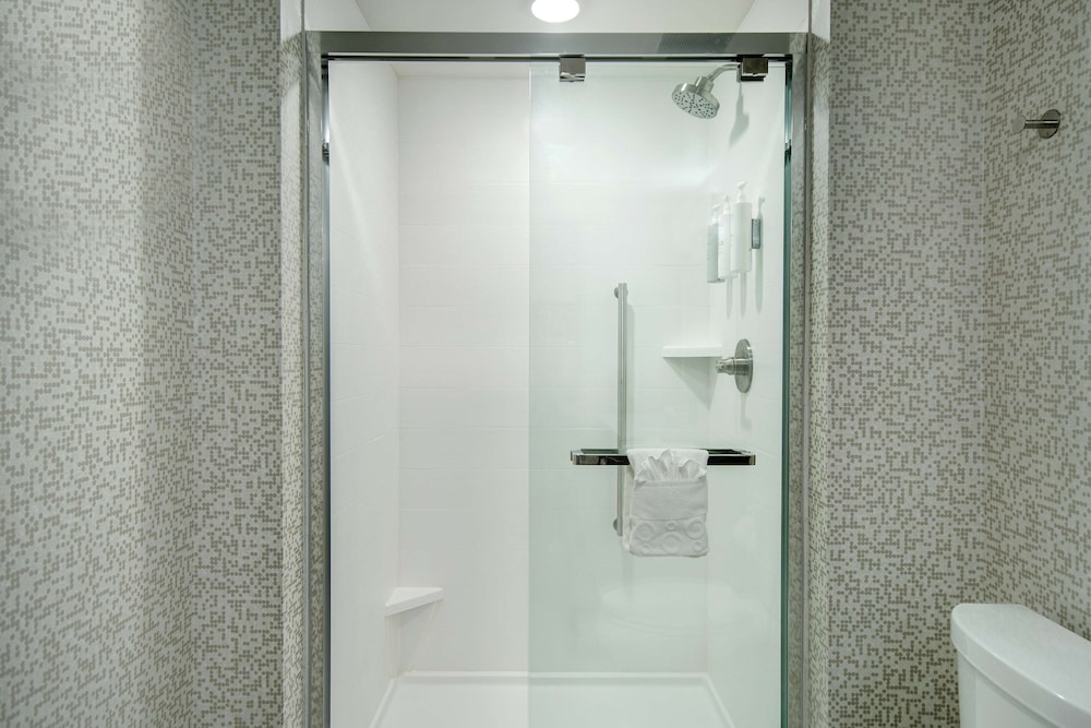 Home2 Suites by Hilton Grand Rapids Airport - photo 29