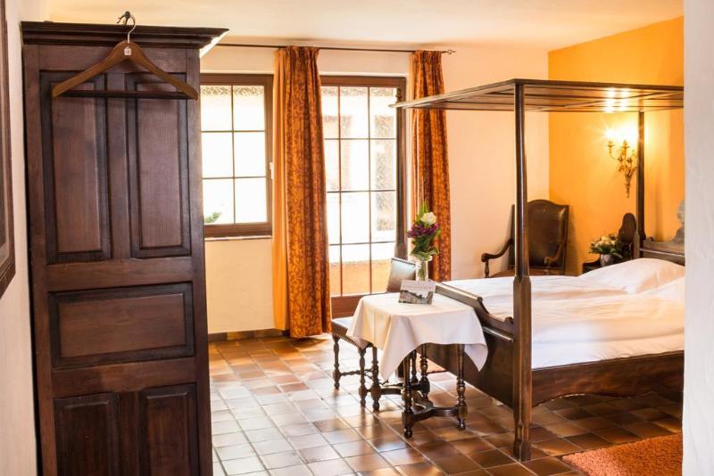 Romantik Hotel Greifen Post — hotel in Feuchtwangen