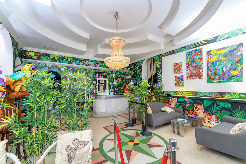 South Beach Rooms and Hostel - photo 16