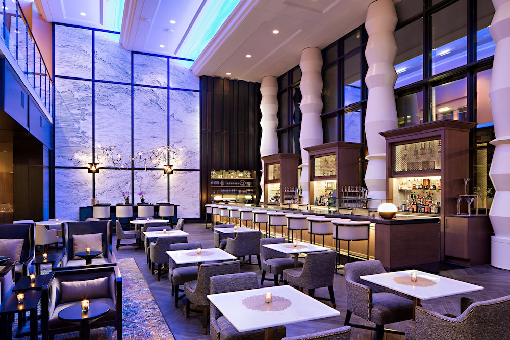 Amway Grand Plaza Curio Collection by Hilton - photo 9