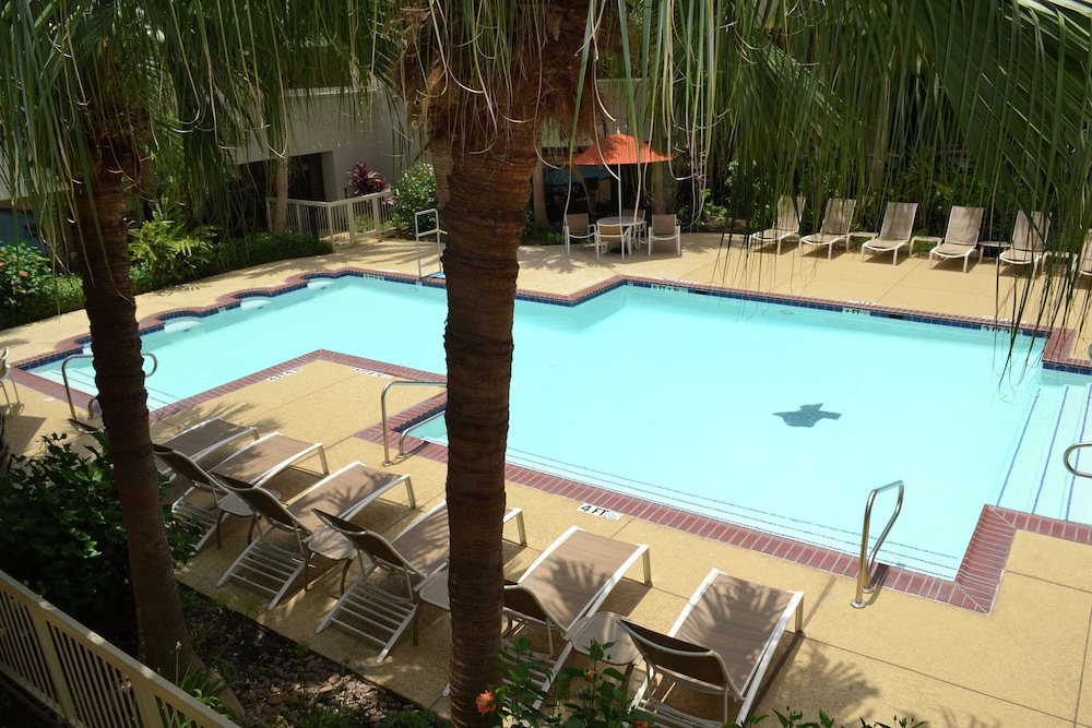 Doubletree by Hilton Houston Hobby Airport - photo 63