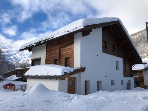 Stilvolle grosszügige 7.5 Zi Maisonette Wohnung 10 Pers in Saas-Fee, Switzerland