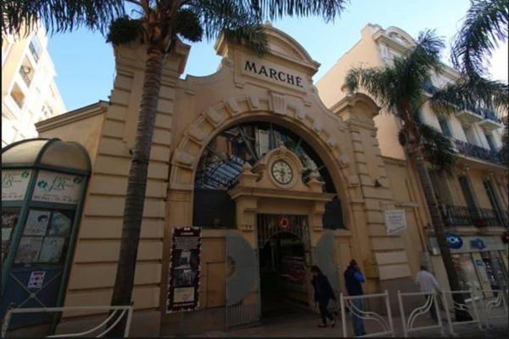 Republic Boulevard Center in Beausoleil, France